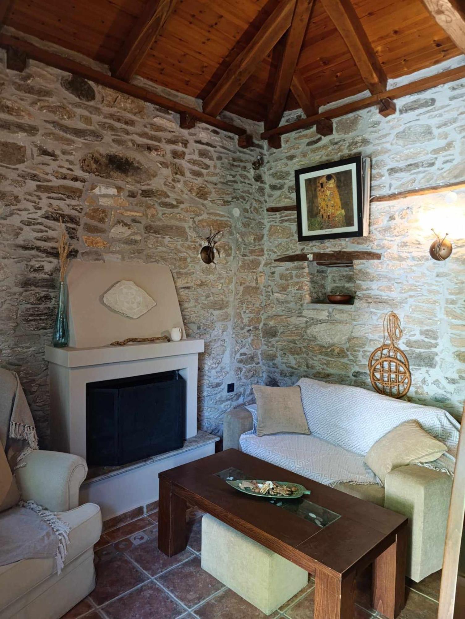 Apartamento Μountain Whispers Mourésion Exterior foto