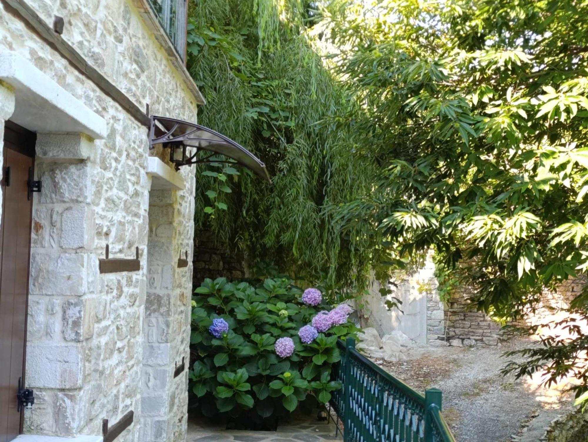 Apartamento Μountain Whispers Mourésion Exterior foto